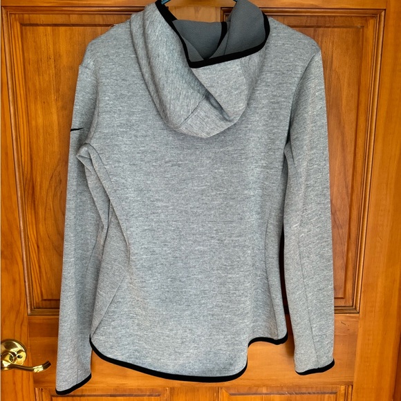 Nike Dri-Fit Hooded Sweatshirt w/Pockets and Thumb Holes, Light Gray, Small - Picture 5 of 16